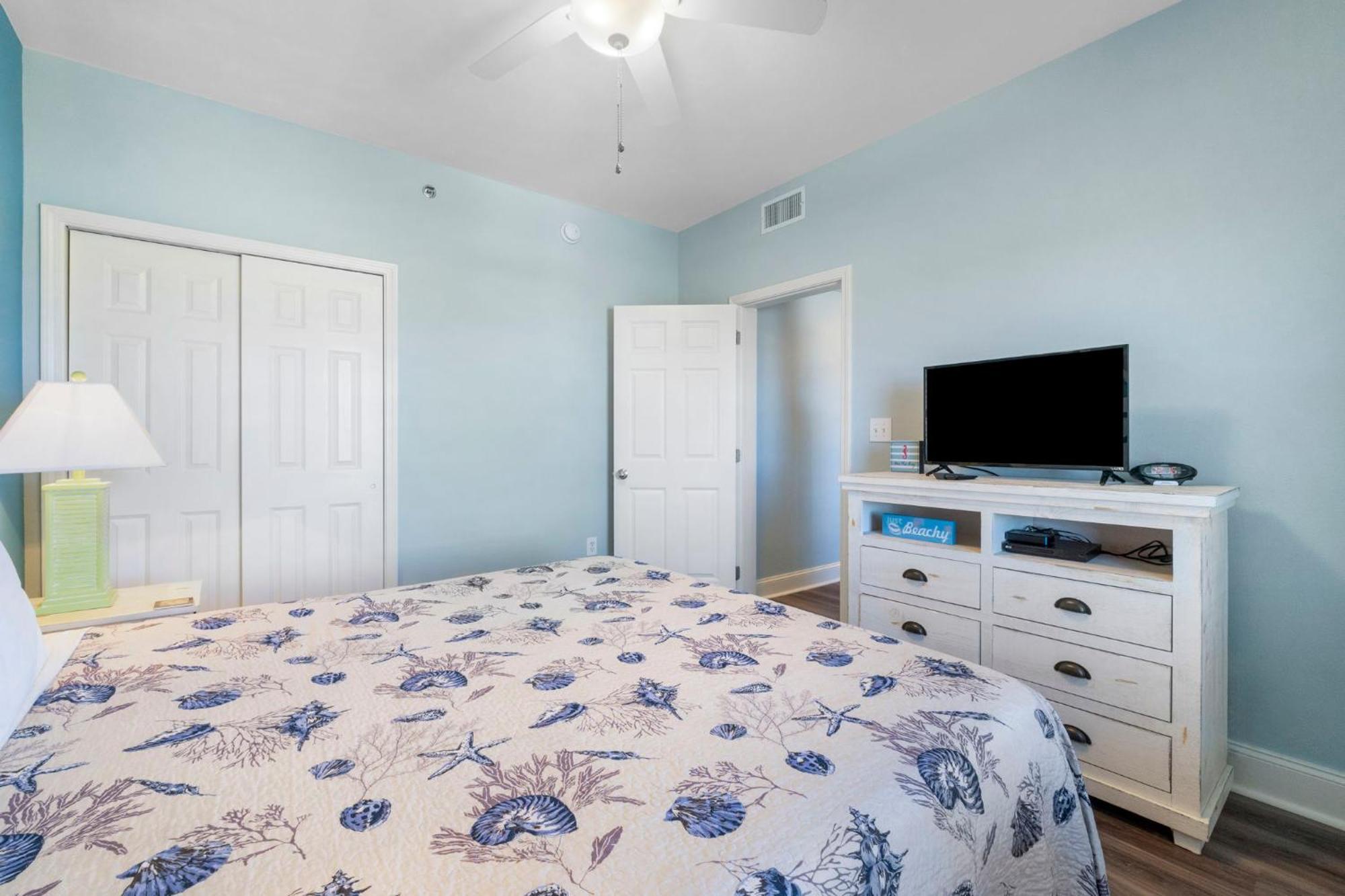 Nautical Breeze At Laketown Wharf #1911 By Nautical Holiday home *