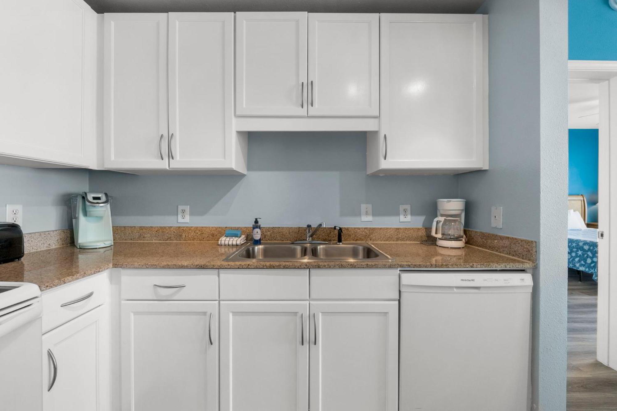 Nautical Breeze At Laketown Wharf #1911 By Nautical * Panama City Beach